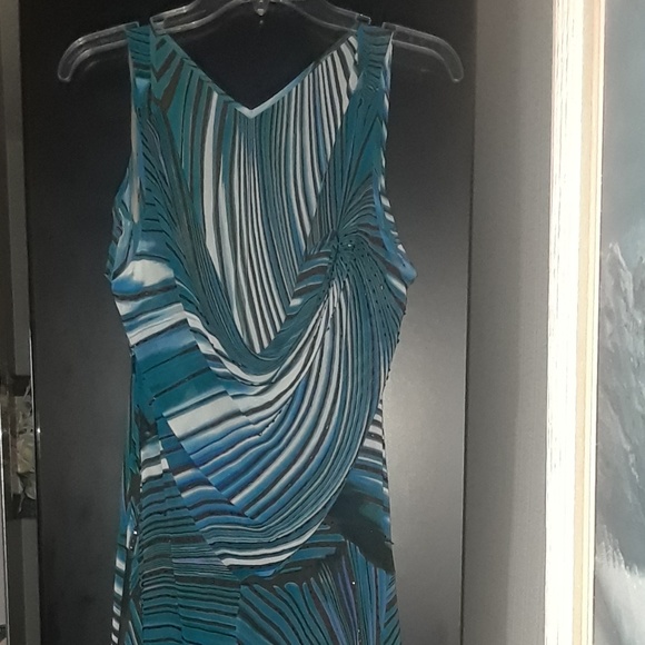 Signature by Robbie Bee dress - Picture 2 of 5